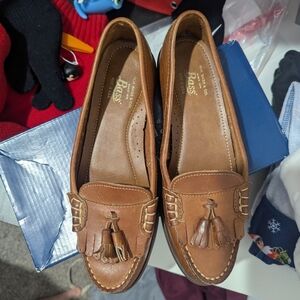 Bass Leather Brown Tassel Loafers